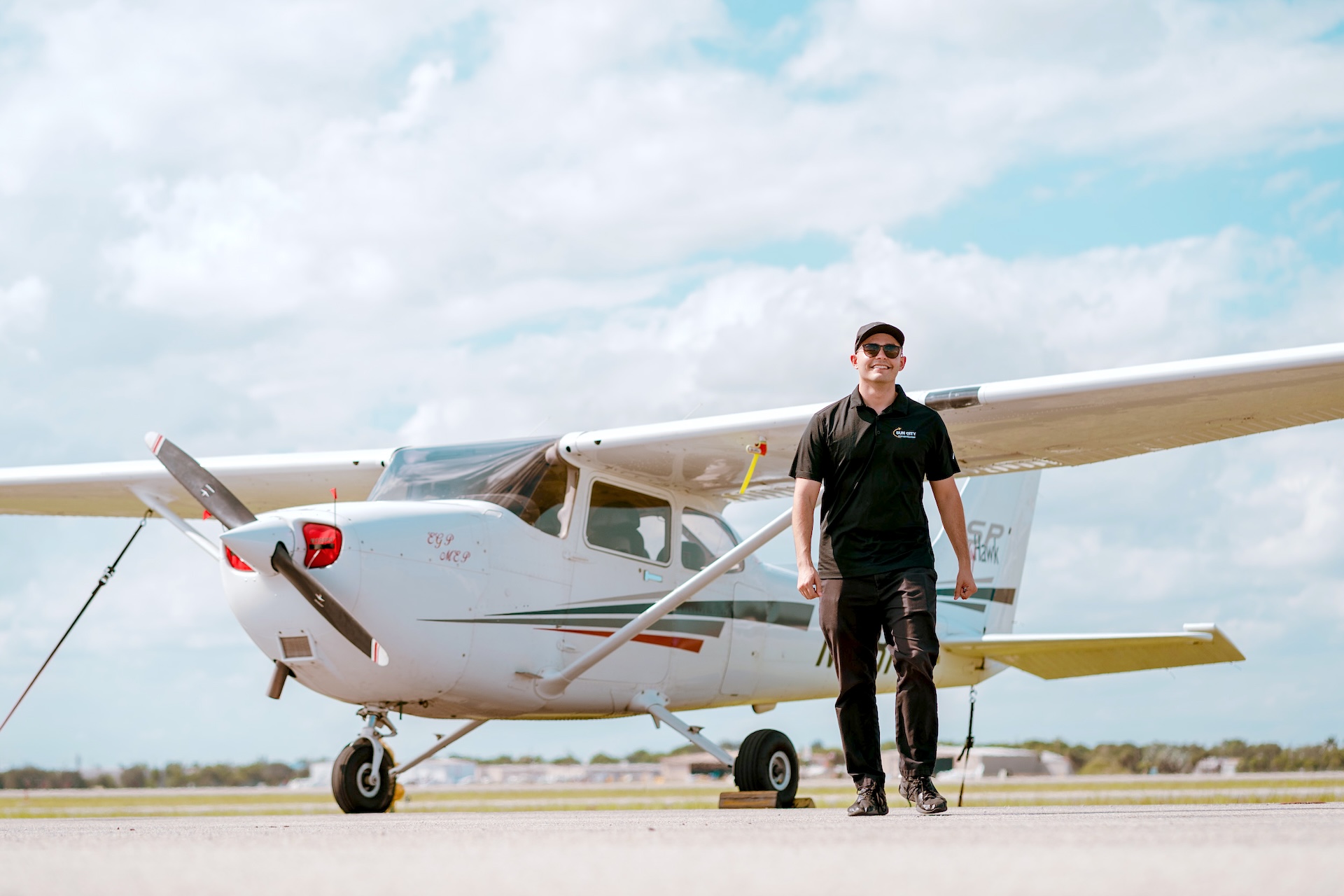 4-Year College vs. Flight School: Choosing the Right Path to the Skies